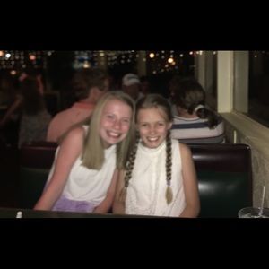 Meet your Posher, Chloe